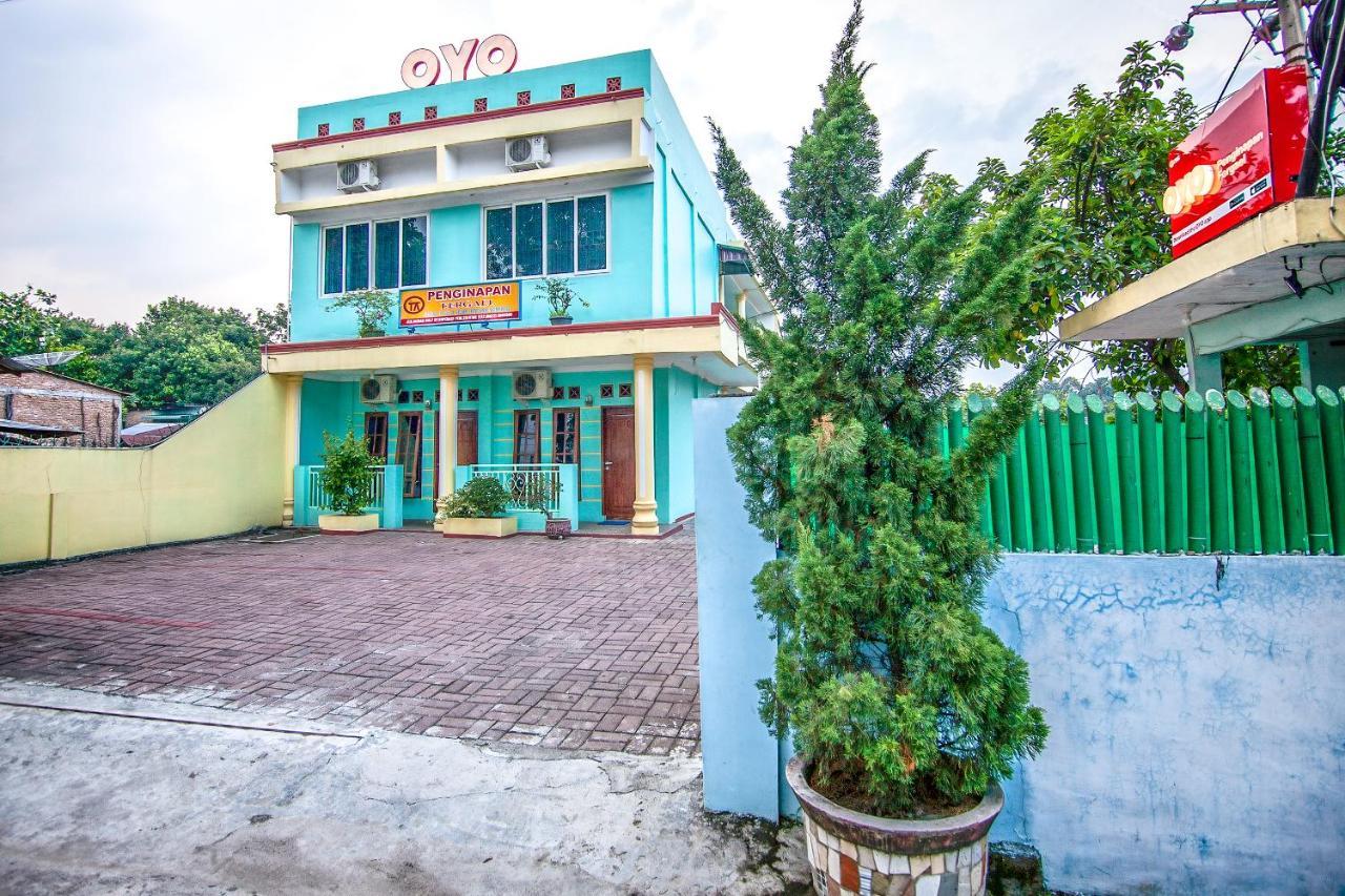 Oyo 796 Penginapan Fergael Pematangsiantar Esterno foto